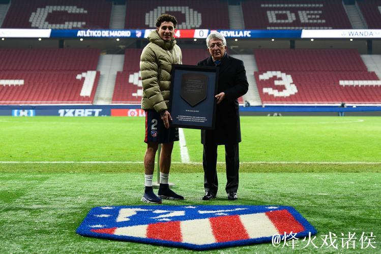 阿森纳轮换建奇功，棍哥护航豪取大胜，防线固若金汤。