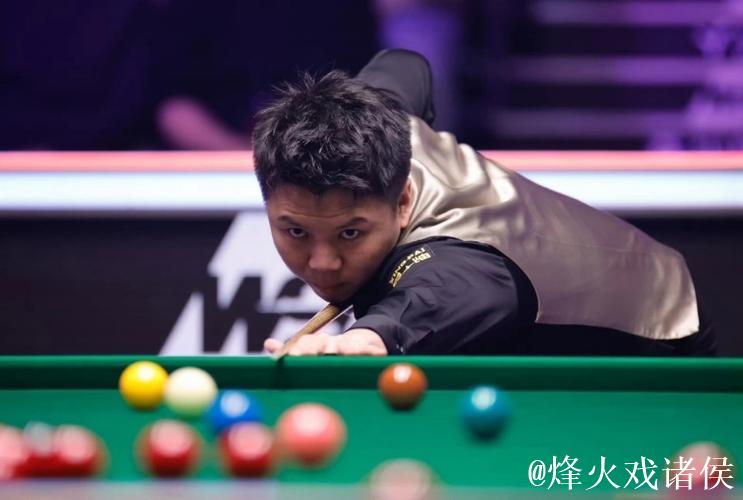 苏格兰公开赛四强战,周跃龙稳扎稳打不轻敌,韦克林激进快攻敢拼敢输;打法南辕北辙,谁能掌控节奏笑到最后 苏格兰公开赛四强战,周跃龙稳扎稳打不轻敌,韦克林激进快攻敢拼敢输;打法南辕北辙,谁能掌控节奏笑到最后